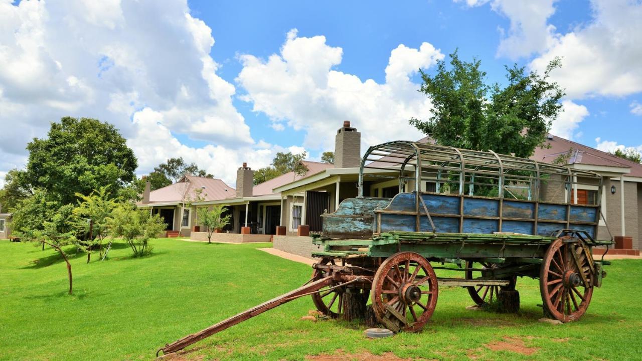 African Hills Safari Lodge & Spa Magaliesburg Esterno foto
