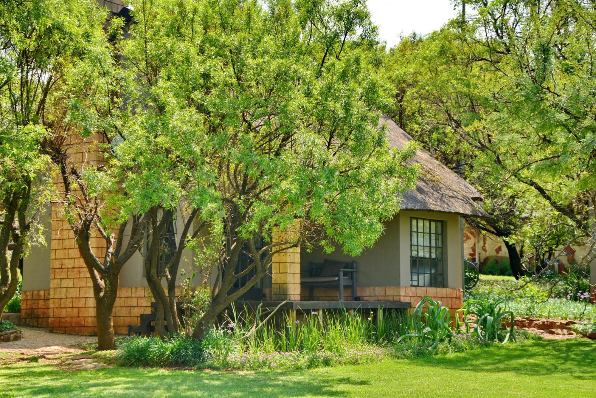 African Hills Safari Lodge & Spa Magaliesburg Esterno foto