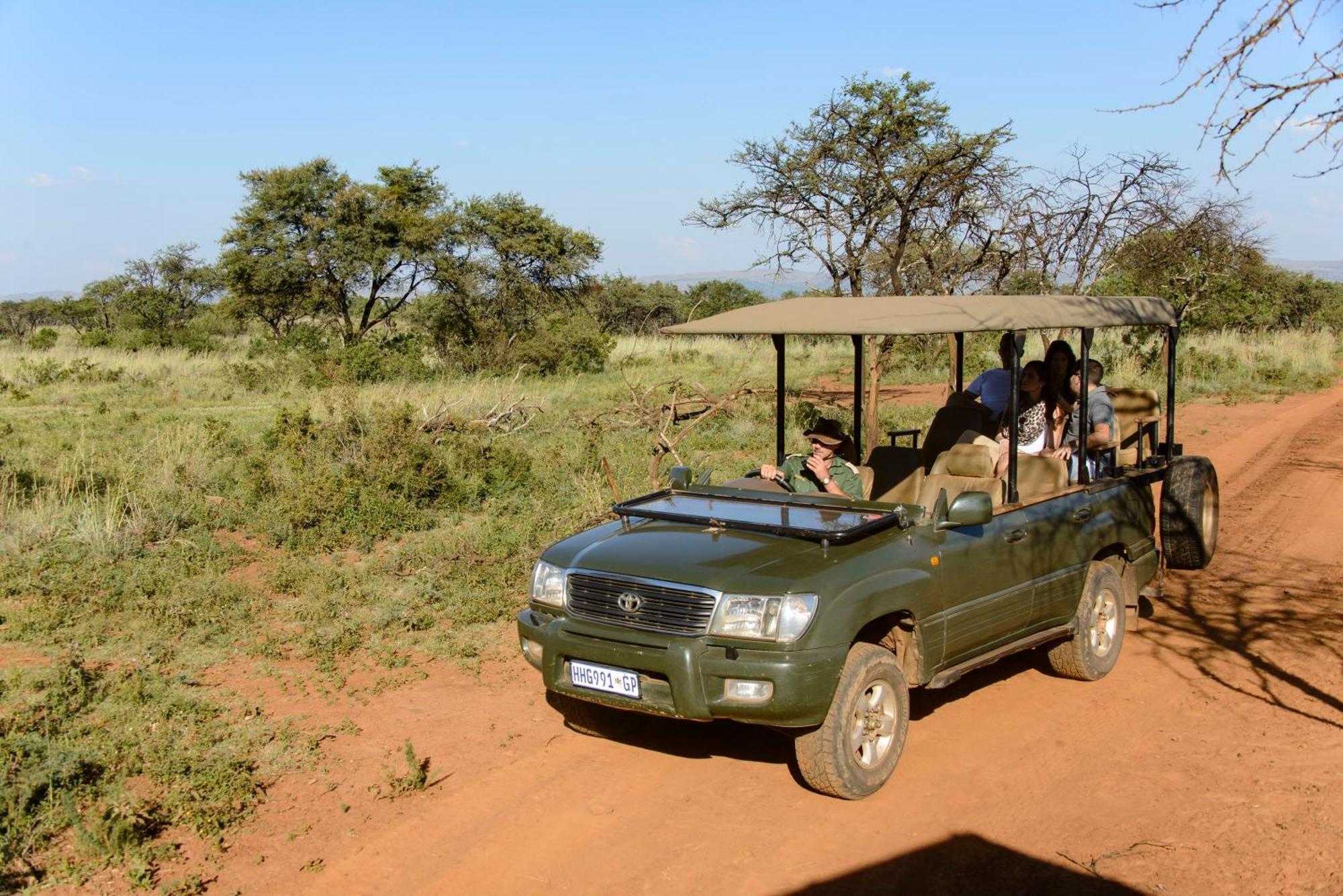 African Hills Safari Lodge & Spa Magaliesburg Esterno foto