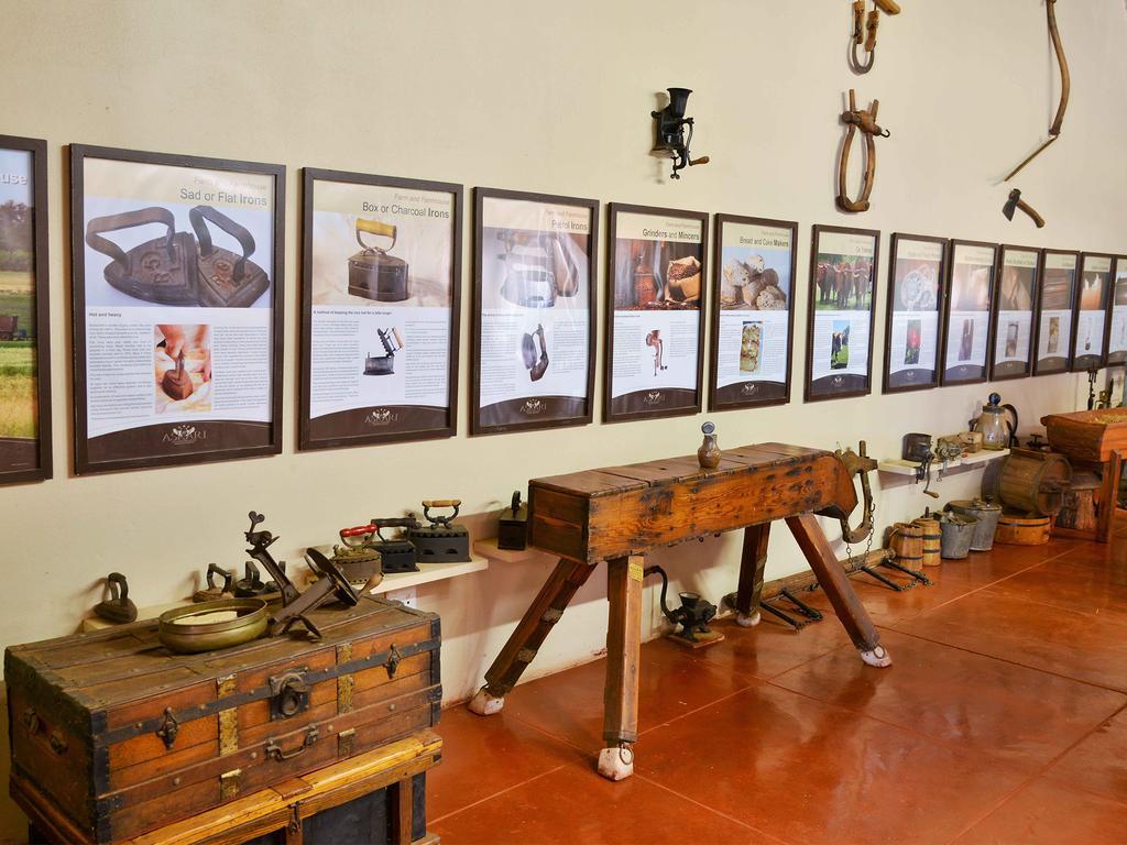 African Hills Safari Lodge & Spa Magaliesburg Esterno foto