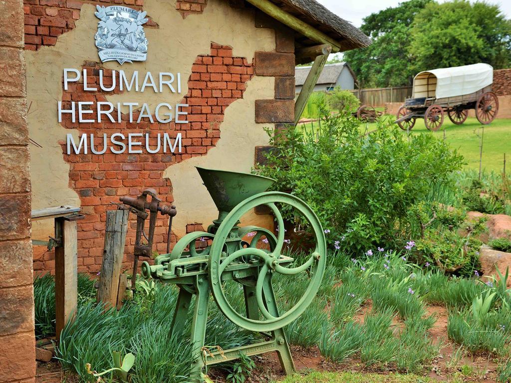 African Hills Safari Lodge & Spa Magaliesburg Esterno foto
